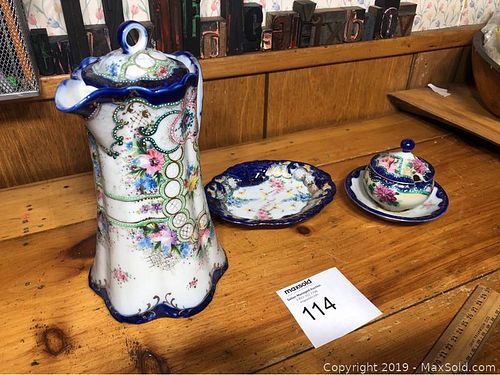 Lot #0114 (1 of 8)