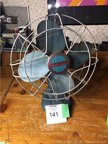 Lot #0141 (1 of 4)