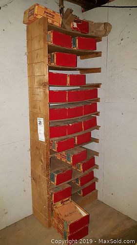 Lot #0028 (1 of 8)