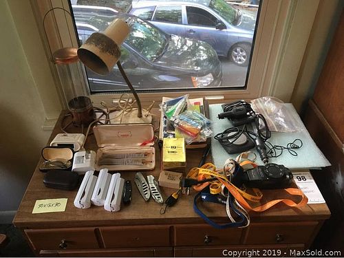 Lot #0098 (1 of 14)