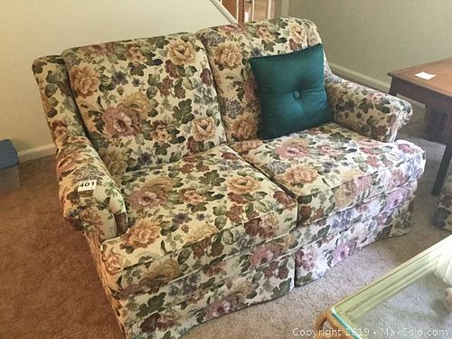 Lot #0401 (1 of 8)