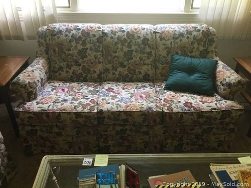 Lot #0402 (1 of 9)