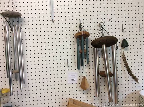 Lot #0302 (1 of 4)
