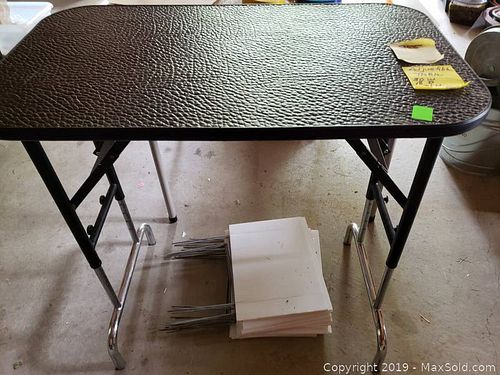Lot #0483 (1 of 3)