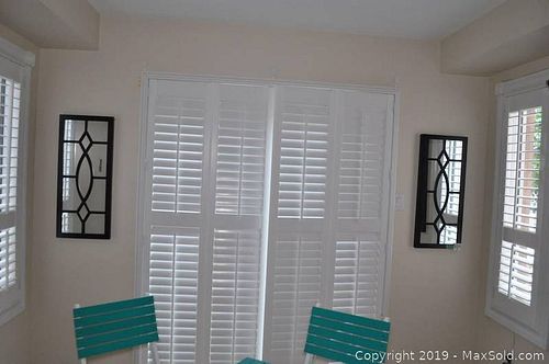 Lot #0931 (1 of 6)