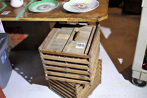 Lot #0385 (1 of 7)