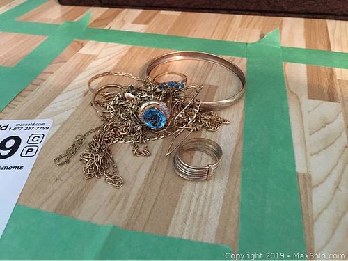 Lot #0339 (1 of 13)