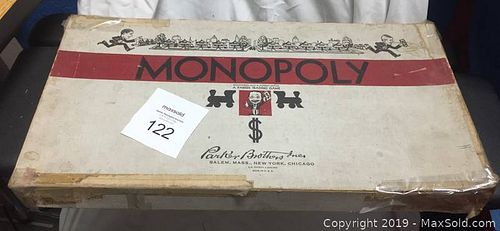 Lot #0122 (1 of 12)