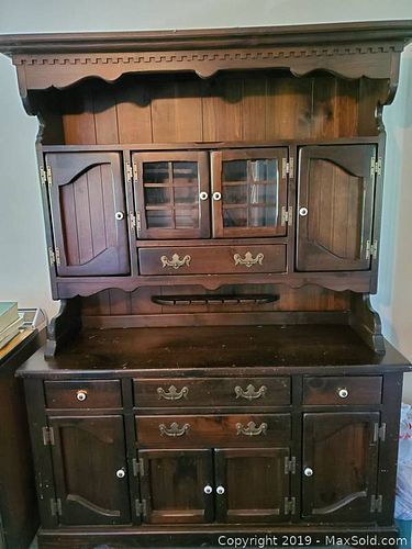 Lot #0027 (1 of 16)