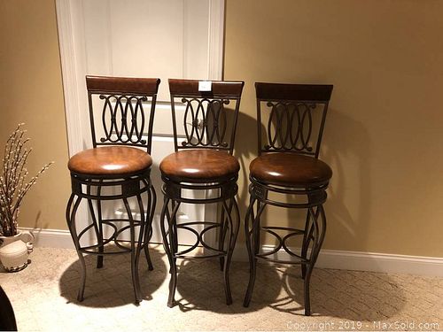 Lot #0054 (1 of 6)
