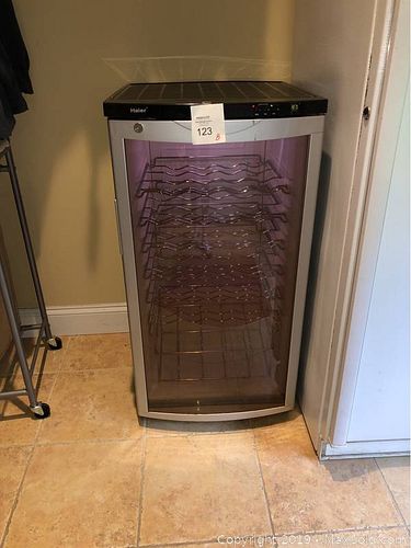 Lot #0123 (1 of 4)