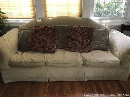 Lot #0052 (1 of 2)
