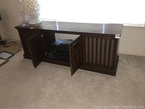 Lot #0760 (1 of 18)