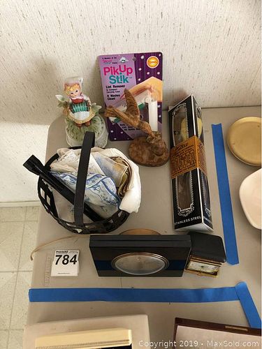 Lot #0784 (1 of 10)