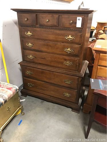 Lot #0040 (1 of 11)