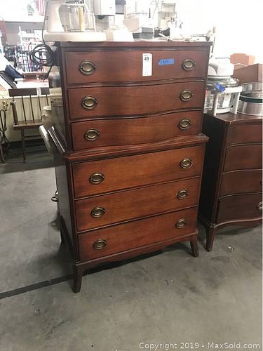 Lot #0049 (1 of 12)