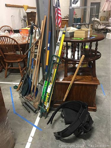 Lot #0087 (1 of 12)