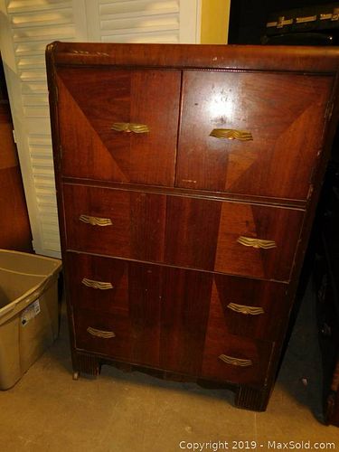 Lot #0379 (1 of 11)