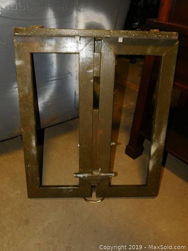 Lot #0391 (1 of 5)