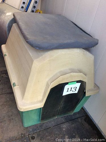 Lot #0113 (1 of 5)