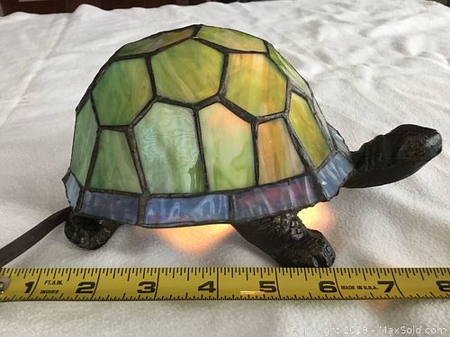 Lot #0037 (1 of 10)