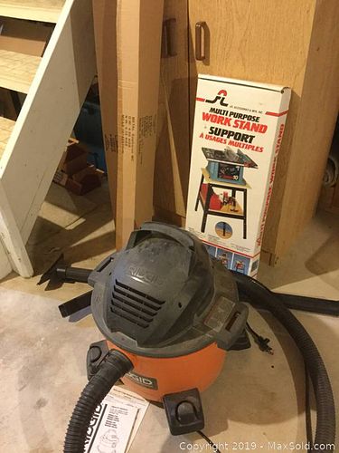Lot #0204 (1 of 7)