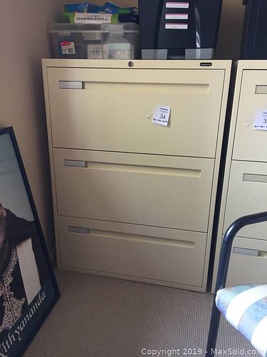 Lot #0034 (1 of 3)