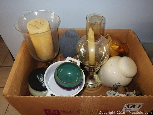 Lot #0361 (1 of 12)