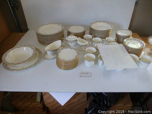 Lot #0215 (1 of 5)