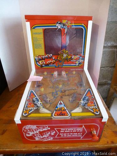 Lot #0242 (1 of 13)