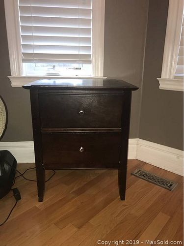 Lot #0005 (1 of 5)