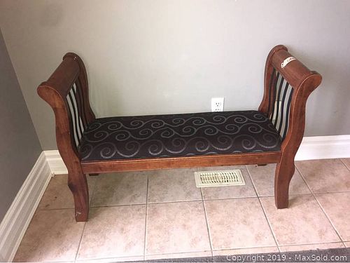Lot #0010 (1 of 3)