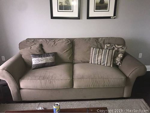 Lot #0020 (1 of 4)