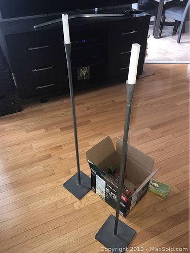 Lot #0042 (1 of 2)