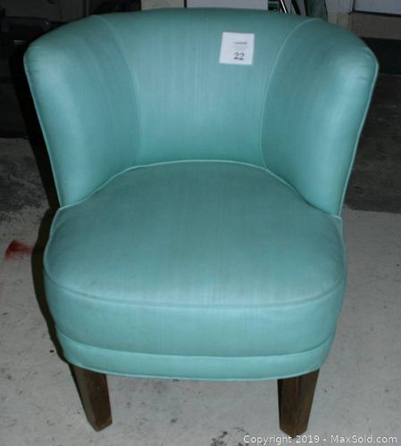 Lot #0022 (1 of 5)