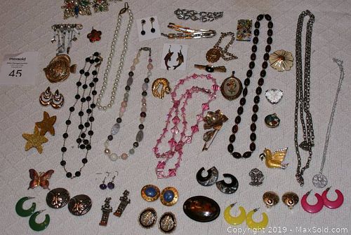 Lot #0045 (1 of 4)
