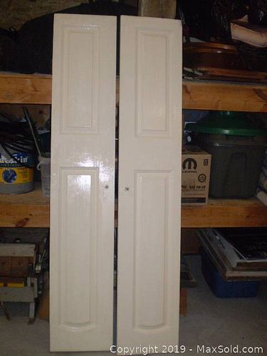 Lot #0046 (1 of 2)
