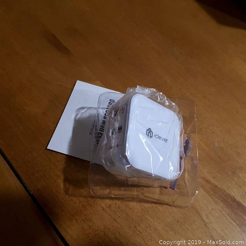 Lot #0061 (1 of 3)