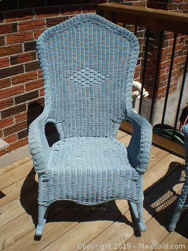 Lot #0104 (1 of 6)
