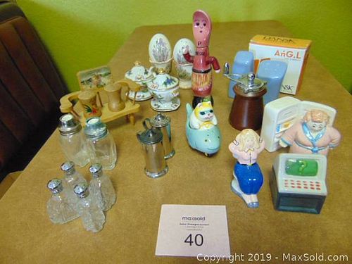 Lot #0040 (1 of 5)