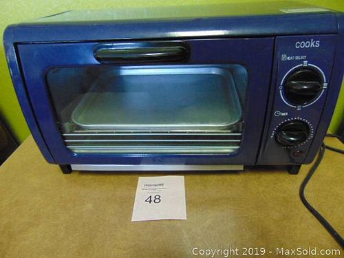 Lot #0048 (1 of 4)