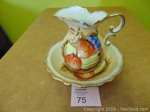 Lot #0075 (1 of 3)