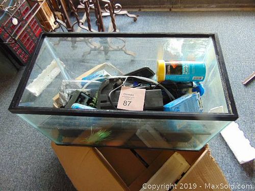 Lot #0087 (1 of 4)