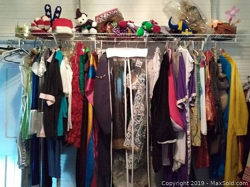 Lot #0126 (1 of 12)