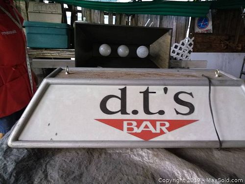 Lot #0138 (1 of 9)