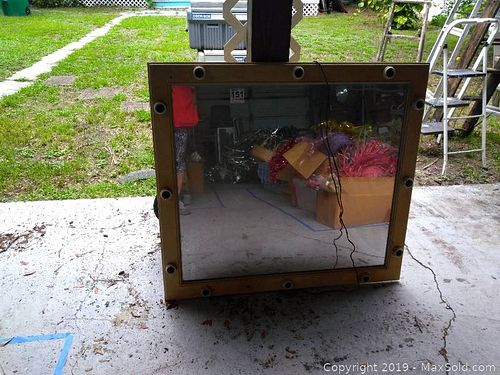 Lot #0151 (1 of 7)