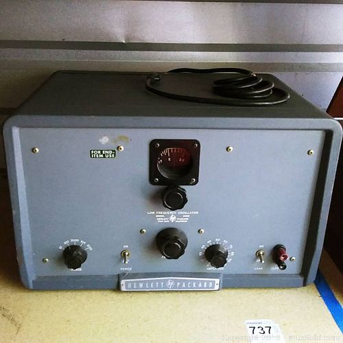 Lot #0737 (1 of 8)