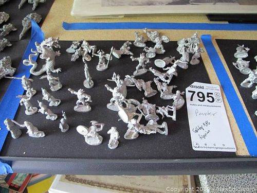 Lot #0795 (1 of 9)