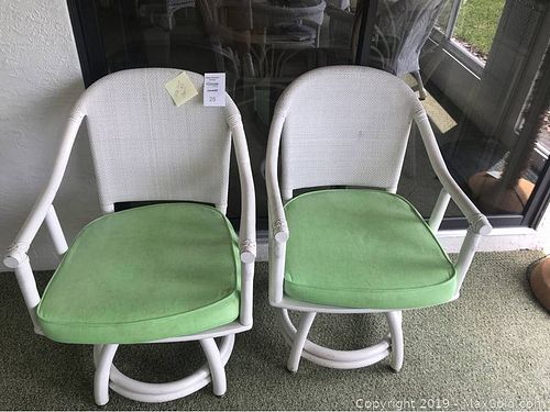 Lot #0025 (1 of 10)
