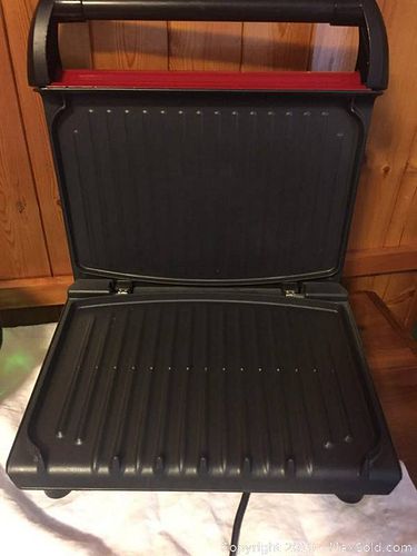 Lot #0121 (1 of 4)